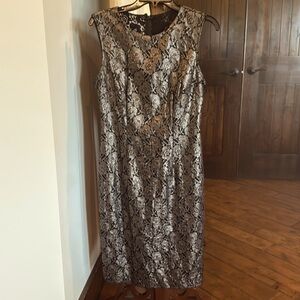 White House Black Market, size 6 new with tags, never worn